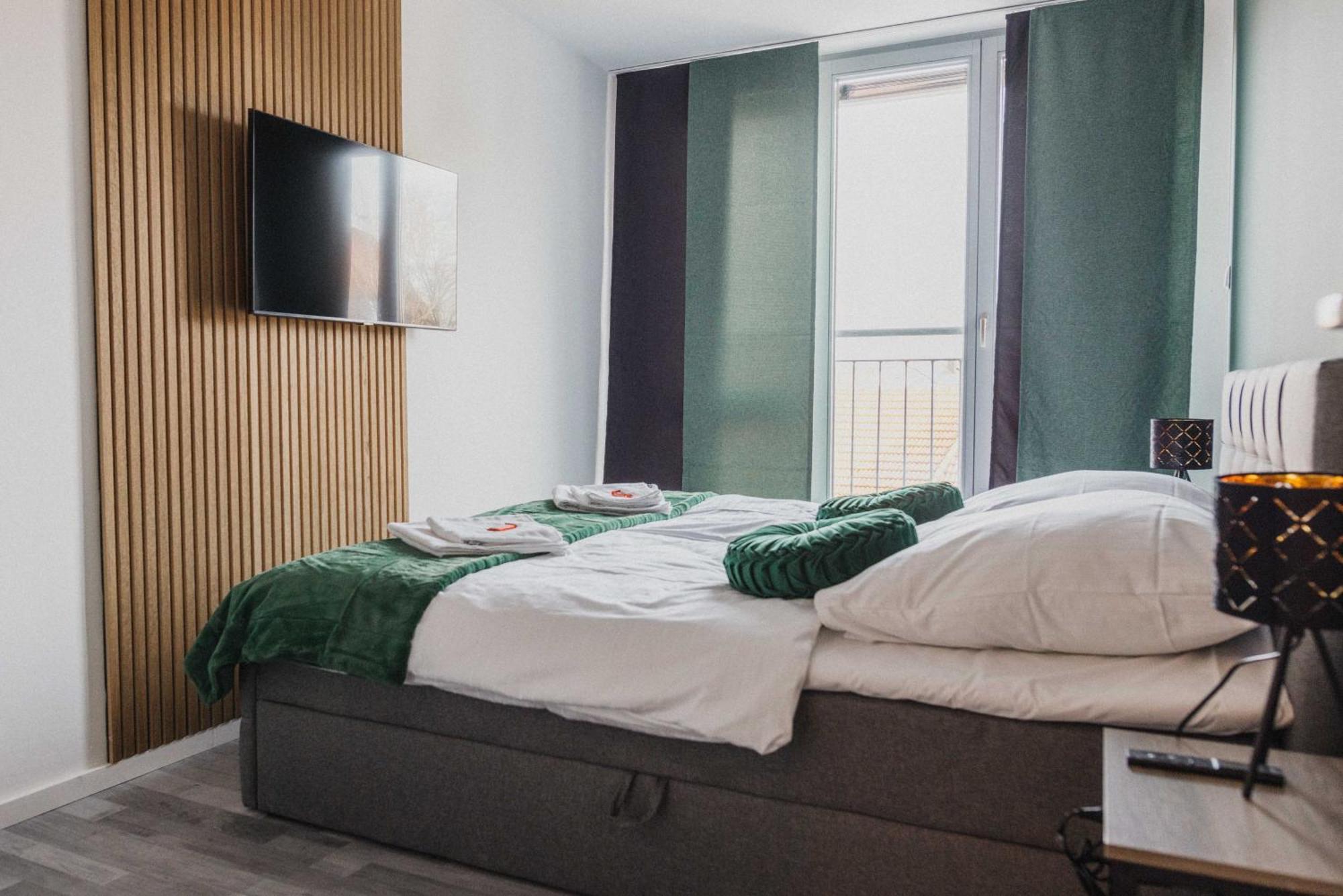 Luxury 4 Bedroom Apartment/Therme Erding/Parking エクステリア 写真